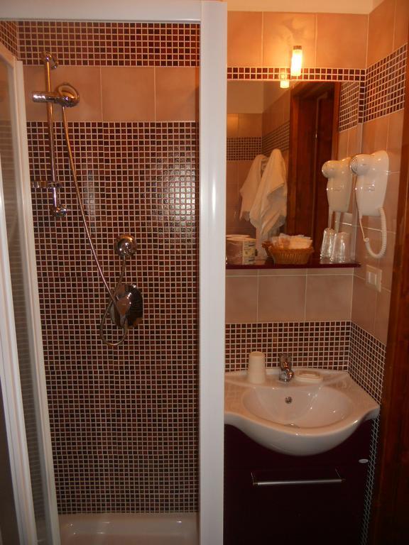La Locanda Del Lago Lucciola Villalago Kültér fotó