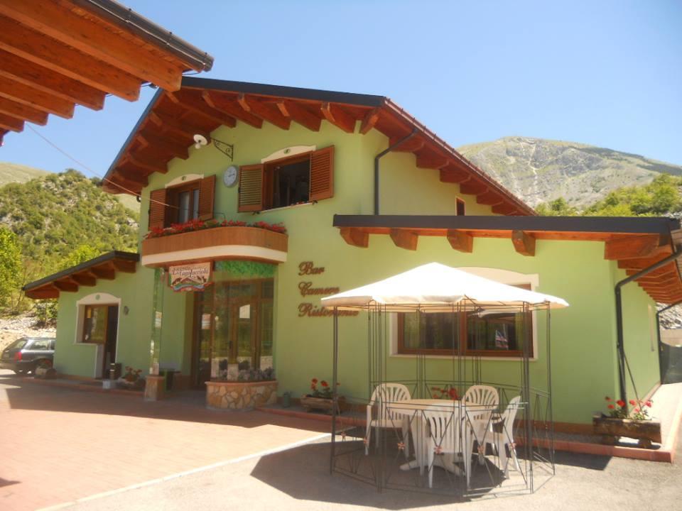 La Locanda Del Lago Lucciola Villalago Kültér fotó