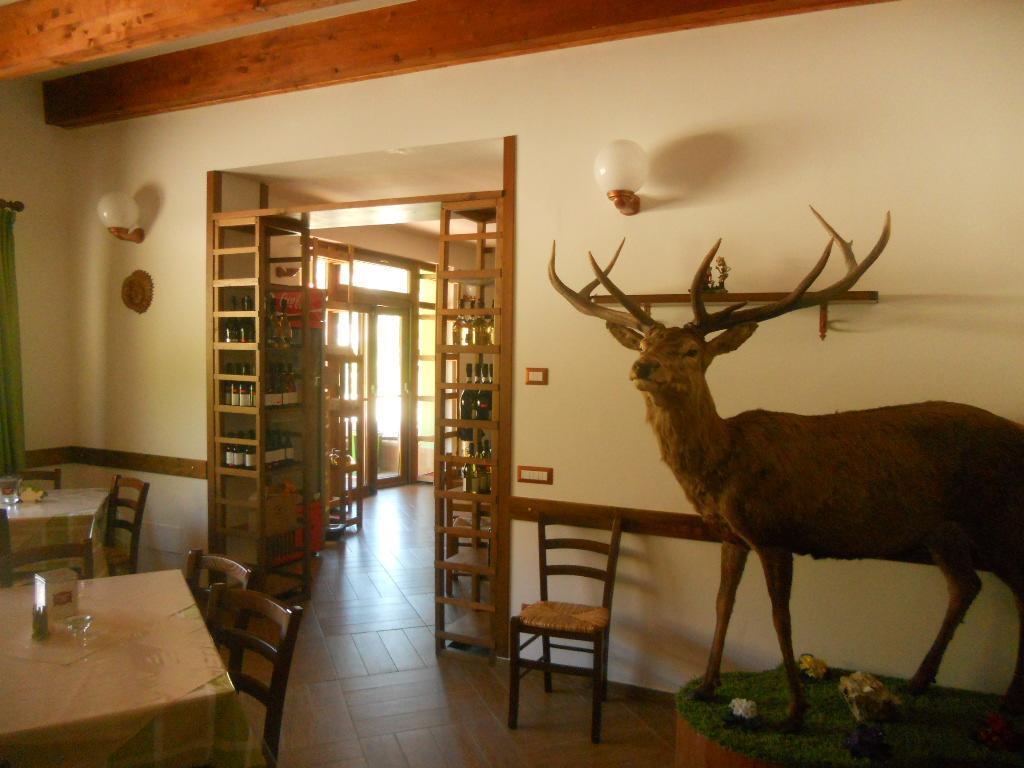 La Locanda Del Lago Lucciola Villalago Kültér fotó