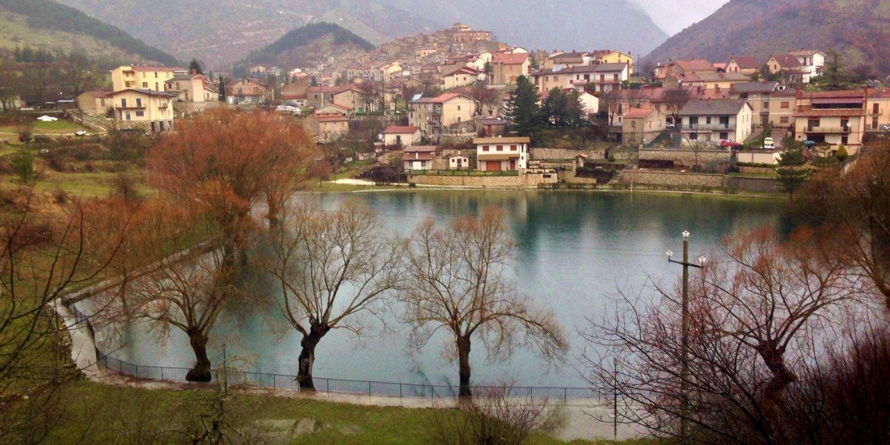La Locanda Del Lago Lucciola Villalago Kültér fotó